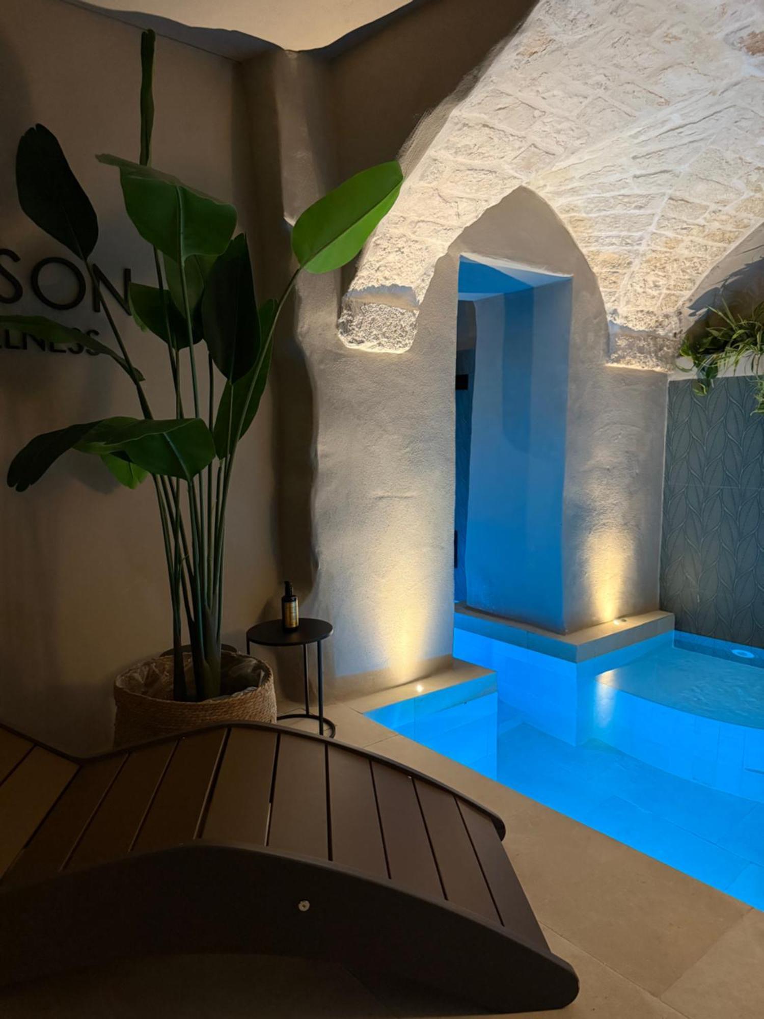 La Maison - Private Wellness オストゥーニ エクステリア 写真